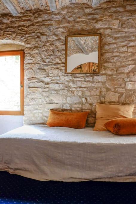 La Bergerie A Cratoule, Domaine Les Musarts Issirac ภายนอก รูปภาพ